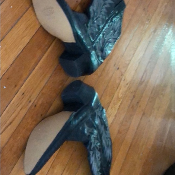 Cowboy boots, like new! - Picture 2 of 3